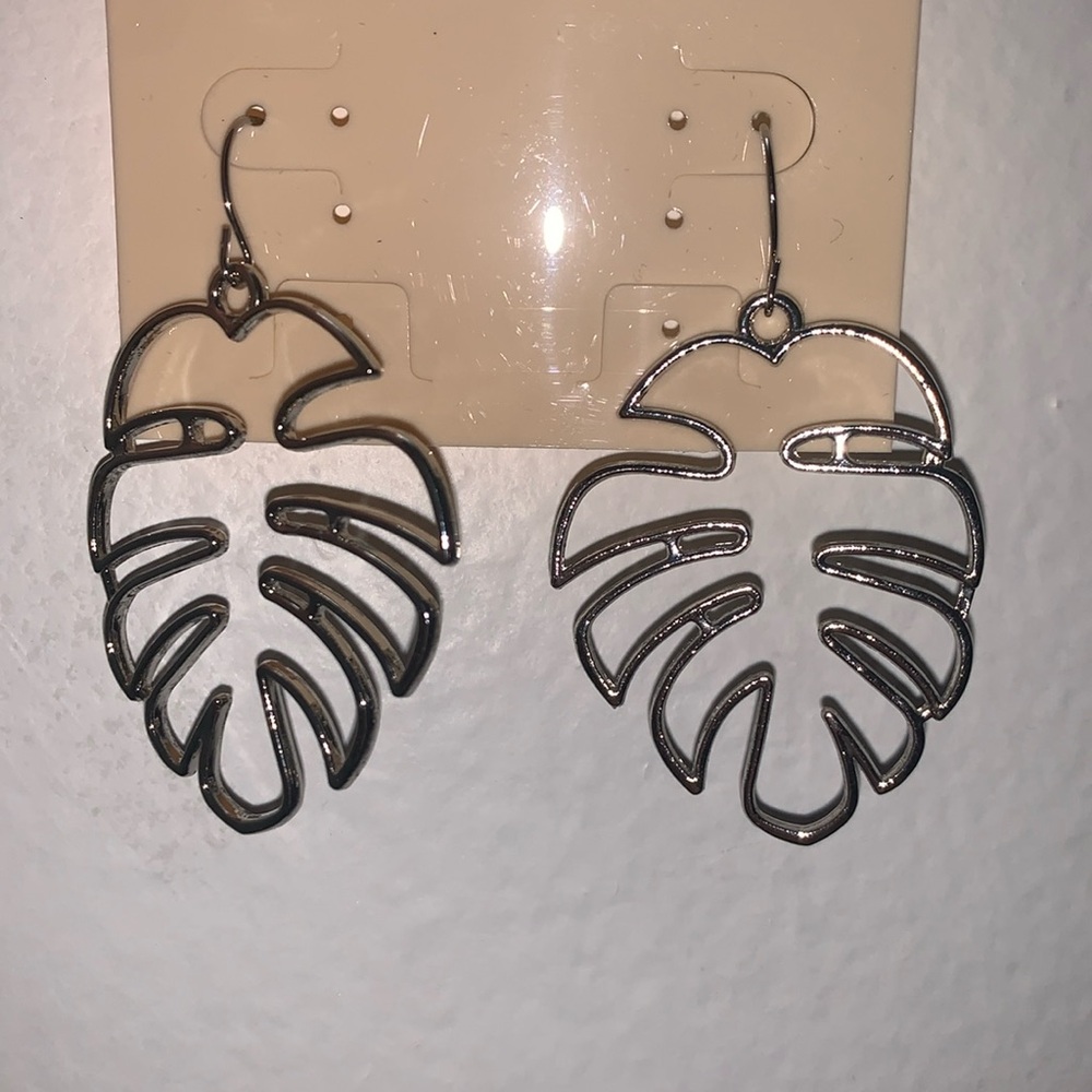 Leaf Earring Hoops NWT